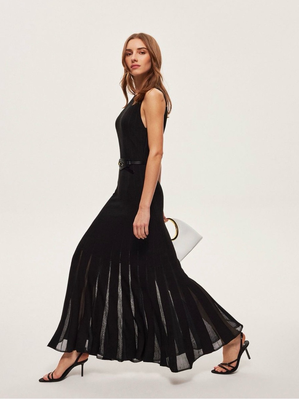 Commense Black Sleeveless Maxi Dress with Pleated Hem